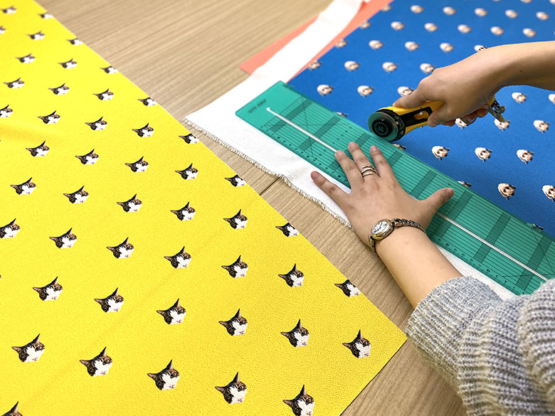 ロックミシンで作るペット写真のオーダーグッズ 風呂敷エコバッグ作りのコツ ベビーロック プリンティング